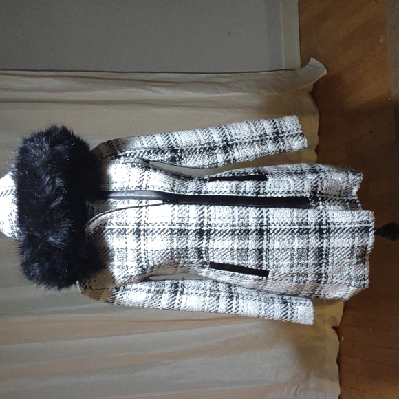 iz byer winter coat - Picture 2 of 6